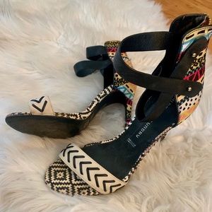 Multicolor Chinese Laundry Sandal